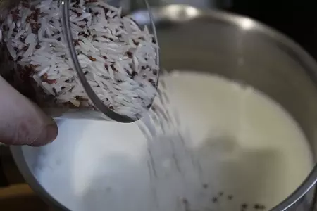 Пудинг с басмати и quinoa mix, с белым шоколадом и фруктами пашот: шаг 2