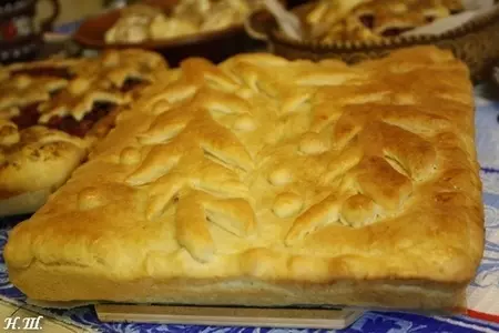 Закрытый пирог с капустой, яйцами и сайрой: шаг 1