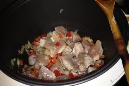 Курица с рисом в томатном соке: шаг 5