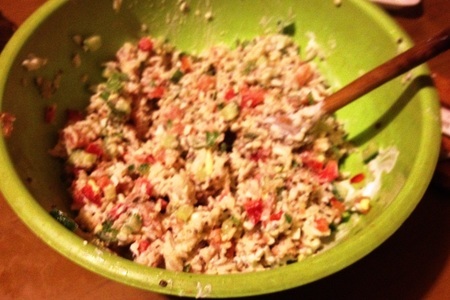 Рисовый салат с лососем "на белом-белом покрывале января": шаг 5