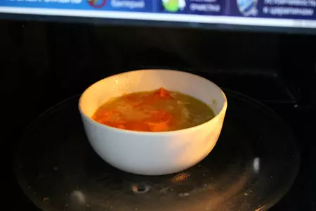 Суп из сёмги с рисом акватика микс и яйцом пашот: шаг 5