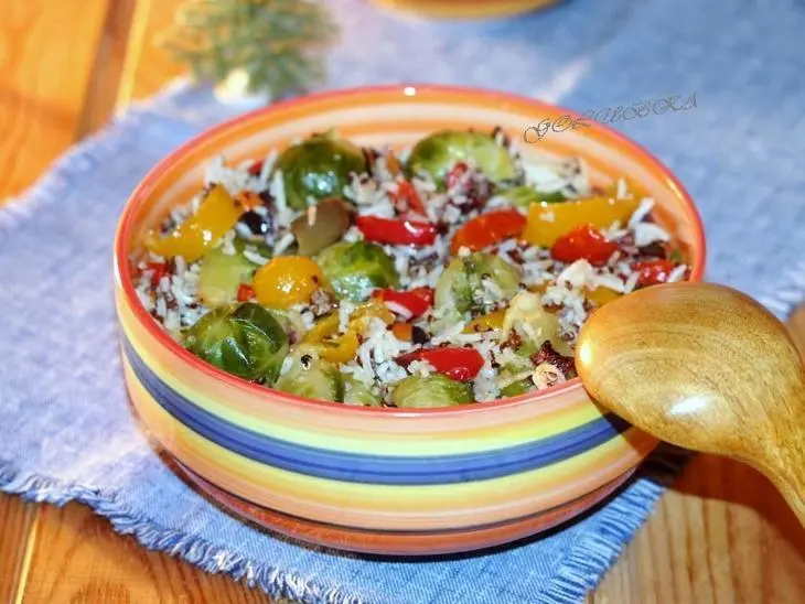 Теплый салат с овощами, рисом и киноа: шаг 8