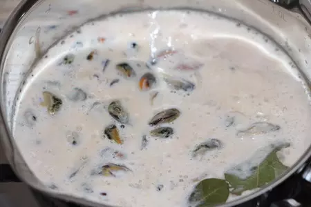 Салат с рисом басмати quinoa mix и молочными мидиями: шаг 3