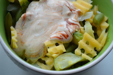 Овощной салат с сыром: шаг 5