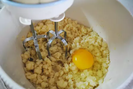 Профитроли "лакомка" с домашним творогом и глазурью: шаг 3