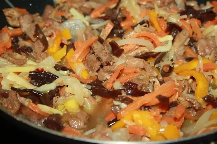 Киноа с уточкой и овощами в китайском стиле: шаг 6