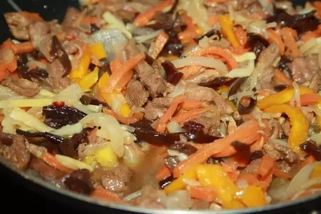 Киноа с уточкой и овощами в китайском стиле: шаг 6