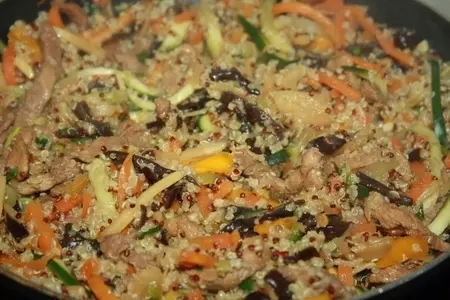 Киноа с уточкой и овощами в китайском стиле: шаг 10