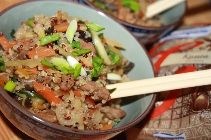 Киноа с уточкой и овощами в китайском стиле: шаг 11