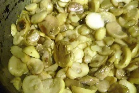 Киноа с грибами и огурцом: шаг 2