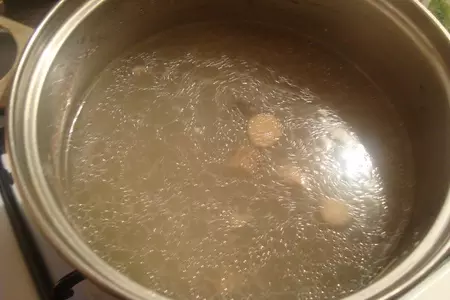 Куриный суп с  рисом, лесными грибами и овощами: шаг 1