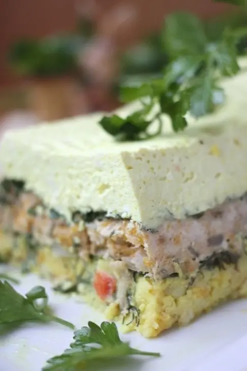 Трёхслойная запеканка с овощами, творогом и куриным филе: шаг 8