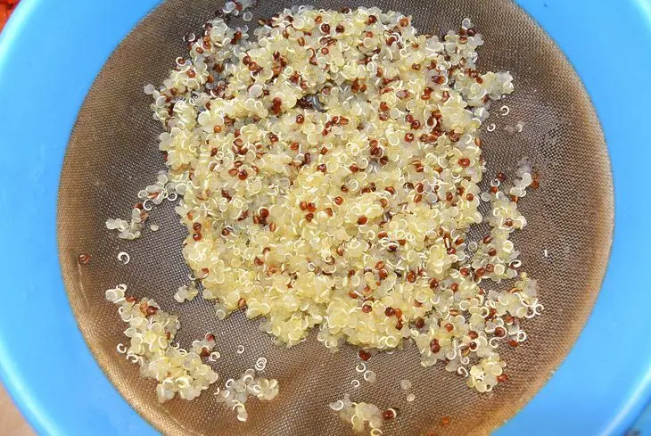 Салат овощной с киноа: шаг 3