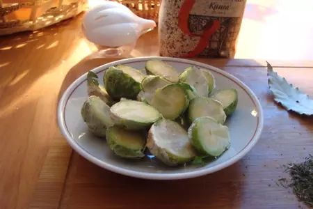 Суп с брюссельской капустой и киноа на курином бульоне: шаг 3