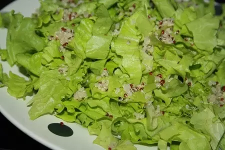 Салат с тунцом, киноа и яйцом: шаг 4
