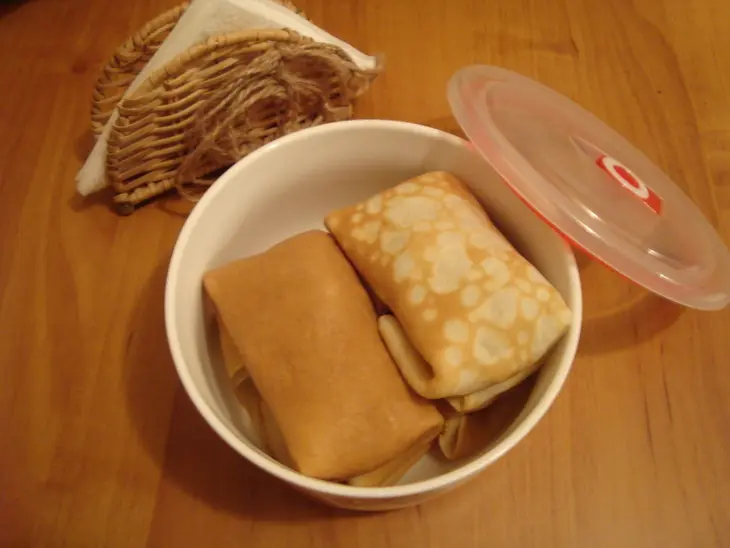 Блины с куриным фаршем, обжаренным с луком, шампиньонами и киноа: шаг 10