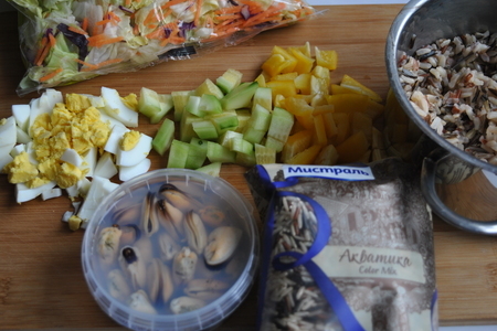 Легкий салат с мидиями и рисом «акватика color mix»: шаг 2