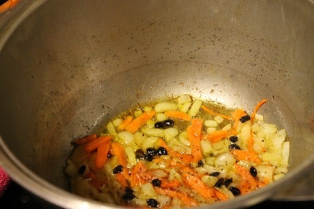 Рисовая каша с овощами и курицей: шаг 2