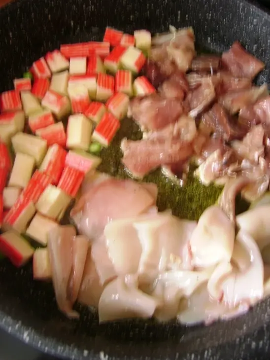 Паэлья с рыбой и рисом акватика color mix: шаг 4