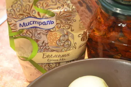 Куриный суп с рисом, грибами и вялеными томатами: шаг 2
