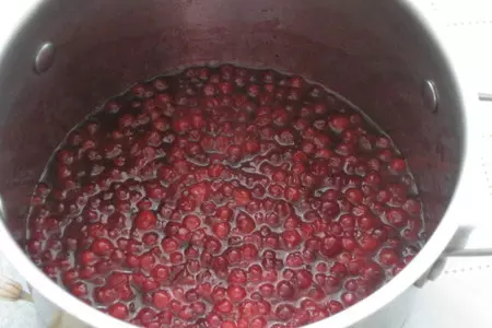 Десерт с брусникой и сливками: шаг 2