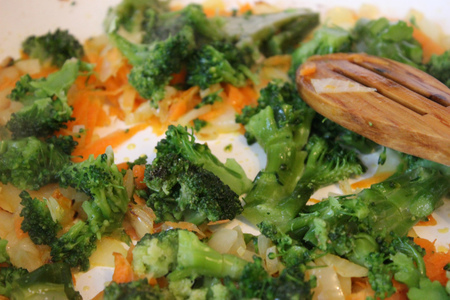 Теплый овощной салат с диким рисом и шампиньонами: шаг 3