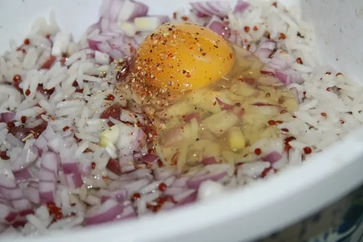 Домашняя колбаска с куриными потрошками и сыром: шаг 3