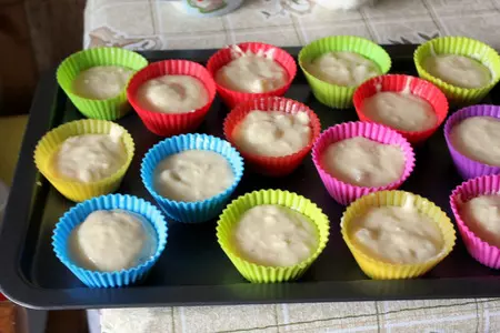 Маффины с ананасом и кокосовой стружкой: шаг 6