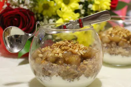 Коричный десерт с киноа, яблоком, йогуртом и хрустящими овсяными хлопьями: шаг 4