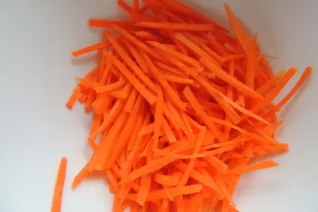 Лёгкий овощной салат с киноа: шаг 3