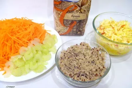 Салат витаминный, тыквенный с киноа и клюквой: шаг 2