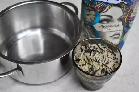 Утиные ножки конфи с рисом и брусничным соусом: шаг 4