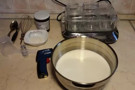 Домашний йогурт с джемом  в йогуртнице: шаг 2