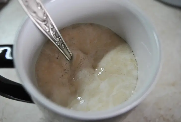 Булочки с брусникой под сырно-сливочной глазурью: шаг 1