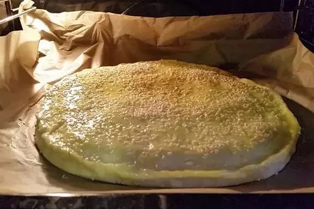 Пирог с мягким сыром, вялеными помидорами и прованскими травами. видео: шаг 3