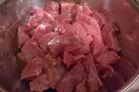 Ломо сальтадо (lomo saltado- “скачущая говядина»): шаг 2