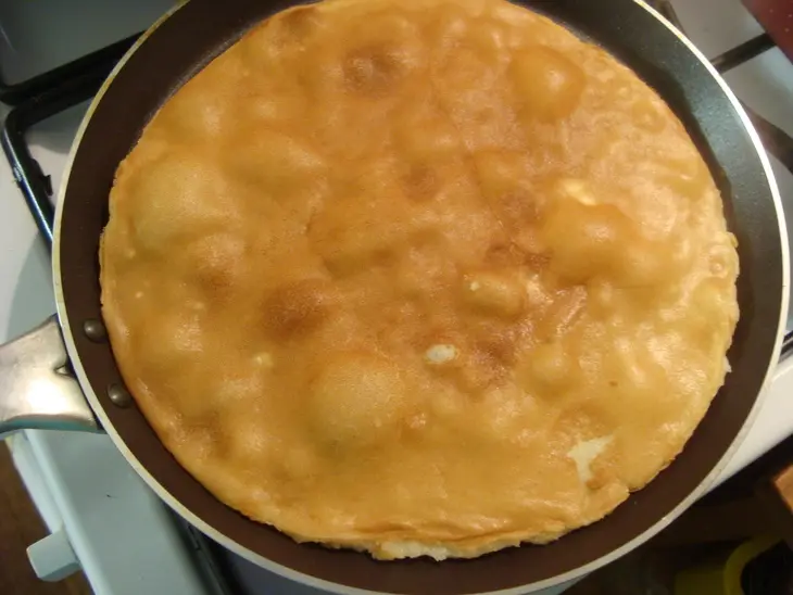 Блинный террин с яблоком, грушей и глазированными сырками: шаг 2