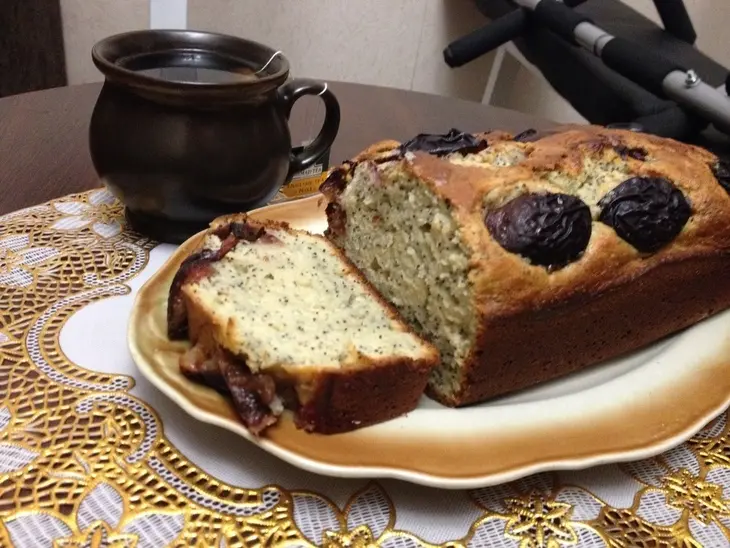 Кексы с маком и сливами "две половинки": шаг 8