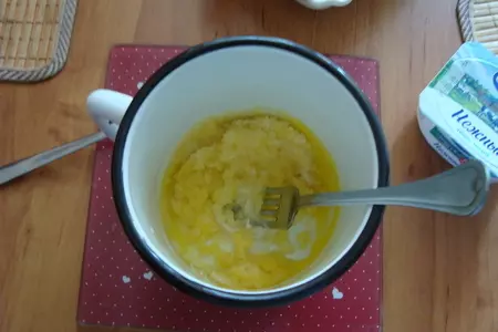 Морковный пирог с бананом,творогом и мёдом: шаг 1