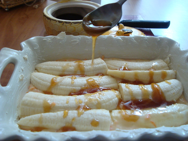 Морковный пирог с бананом,творогом и мёдом: шаг 6