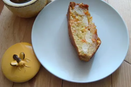 Морковный пирог с бананом,творогом и мёдом: шаг 9