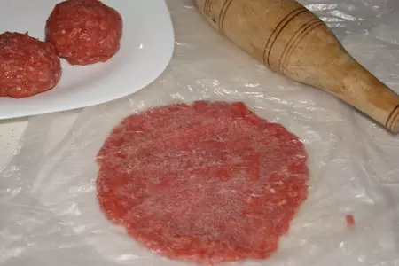 Вулкан любви с лодочками из фарша: шаг 4