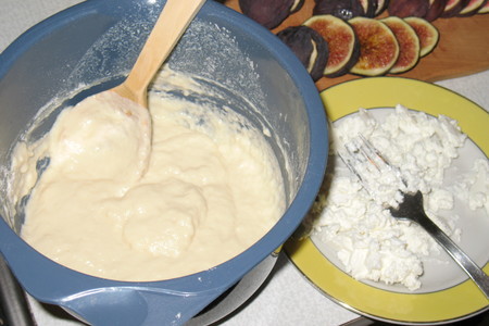 Оладьи с инжиром и козьим сыром: шаг 2