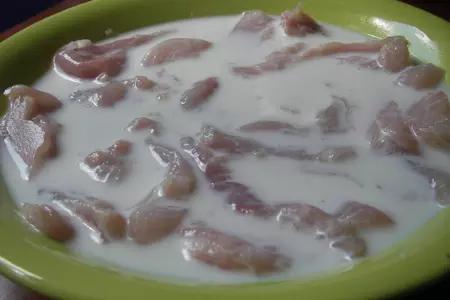 Хрустящая лапша с курицей и кунжутом: шаг 1