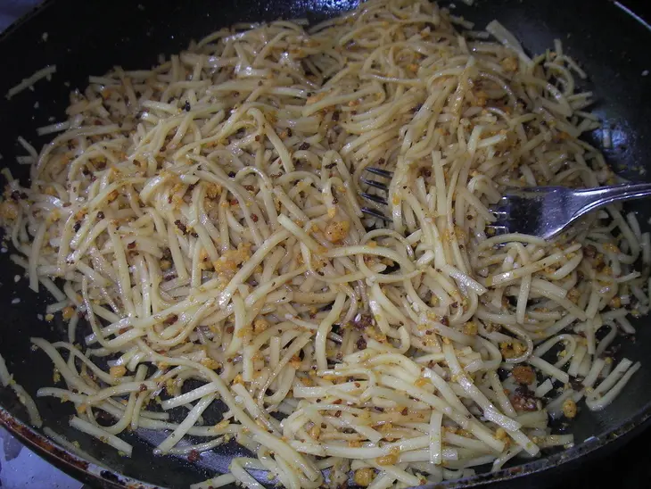 Хрустящая лапша с курицей и кунжутом: шаг 3
