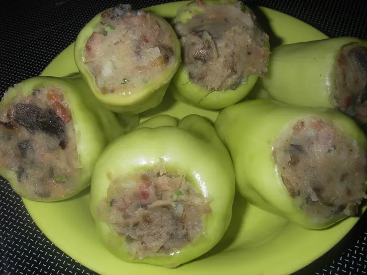 Перец фаршированный беконом, картофелем и грибами: шаг 6