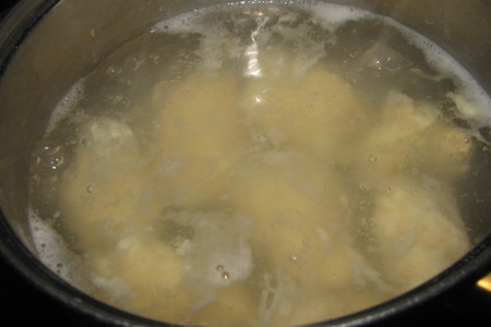 Кнедлики чешские из сырого картофеля.: шаг 4