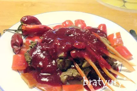 Соус сливовый необычайно вкусный, поданный к жареной куриной печени: шаг 8