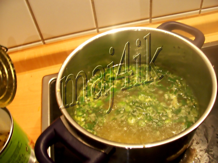 Суп из зелёного лука с сыром: шаг 2