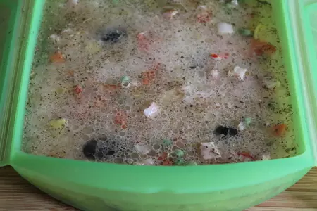 Пестрый рис с овощами, черносливом  и грудинкой за 15 минут: шаг 4